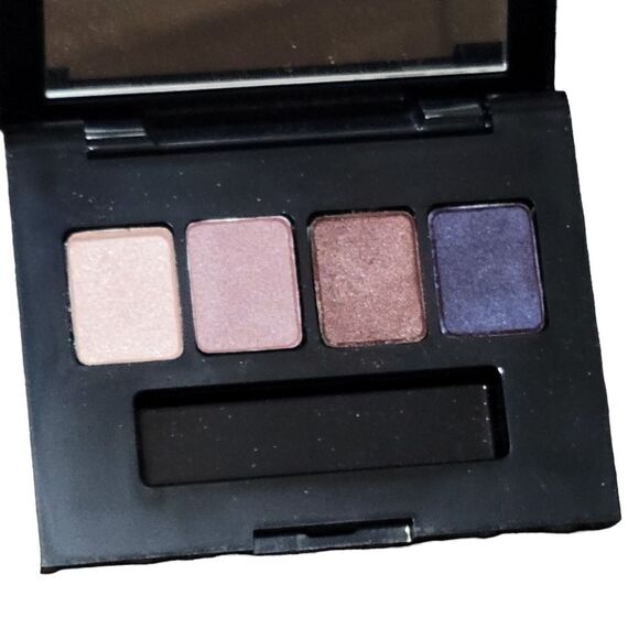 Bundle of blush/ bronzer and shadow - Picture 5 of 9